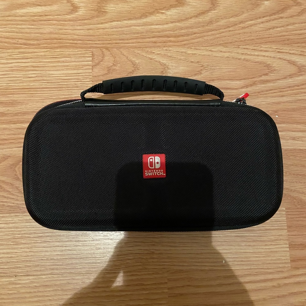 Game Traveler Case - Picture 2 of 7